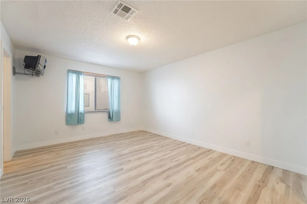 6633 Tropicana, Las Vegas, NV 89103