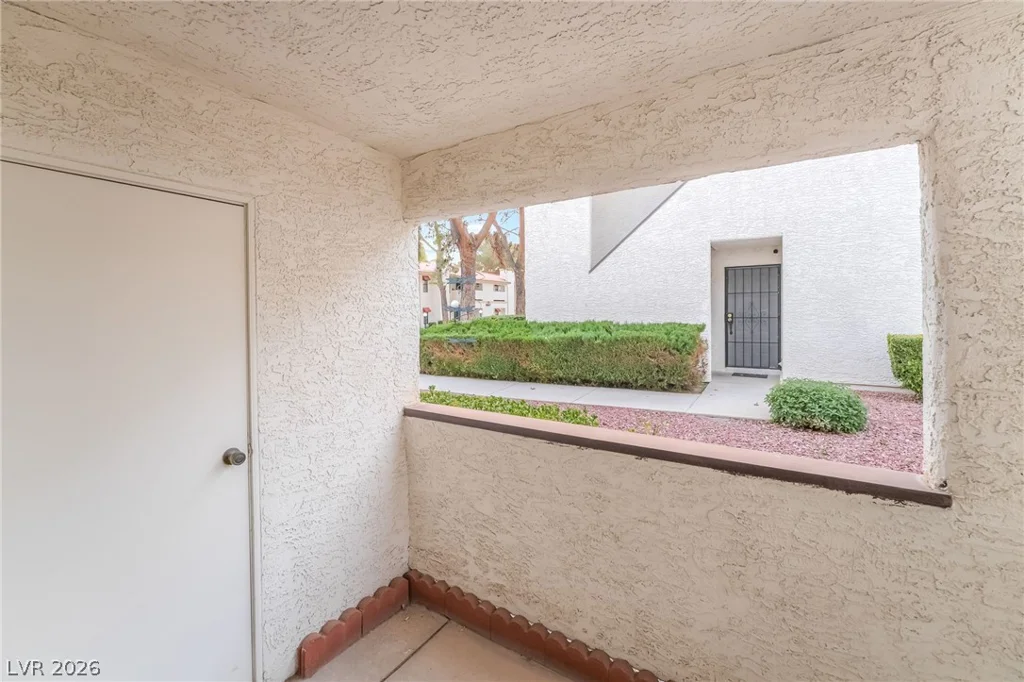 6633 Tropicana, Las Vegas, NV 89103
