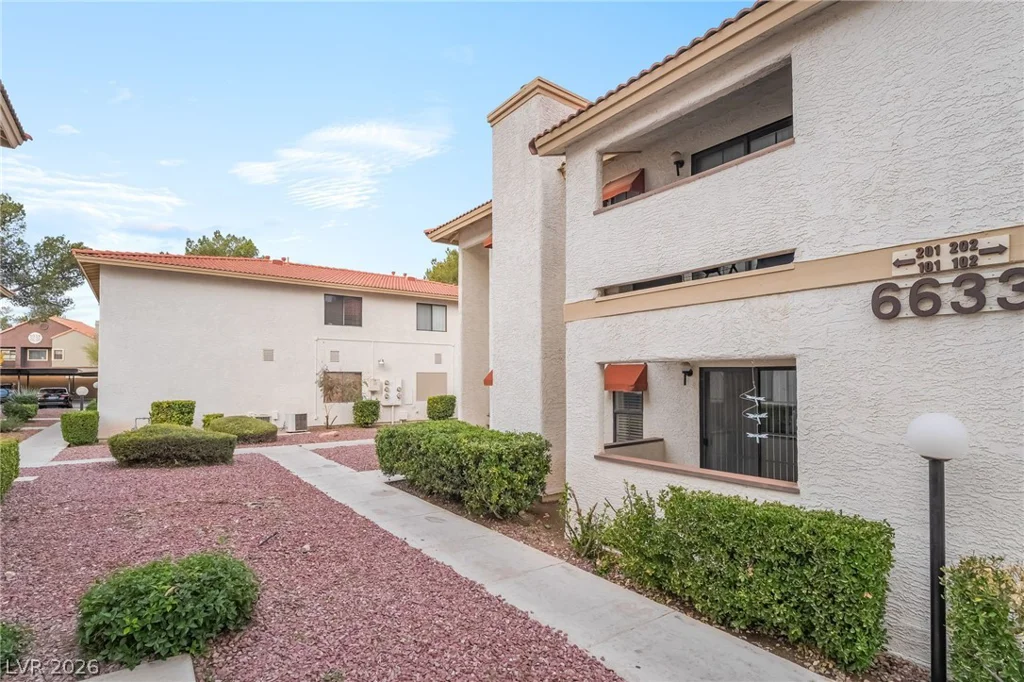 6633 Tropicana, Las Vegas, NV 89103
