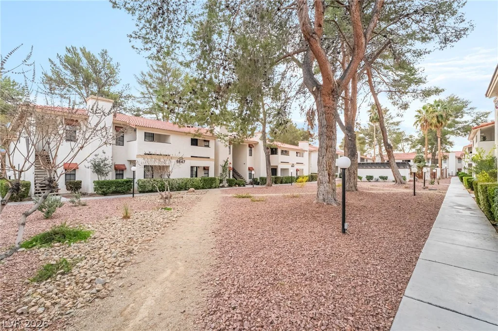 6633 Tropicana, Las Vegas, NV 89103