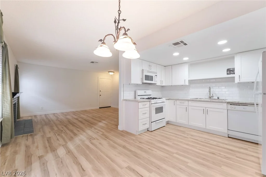 6633 Tropicana, Las Vegas, NV 89103