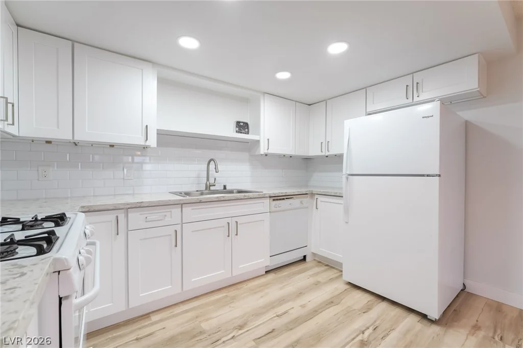 6633 Tropicana, Las Vegas, NV 89103