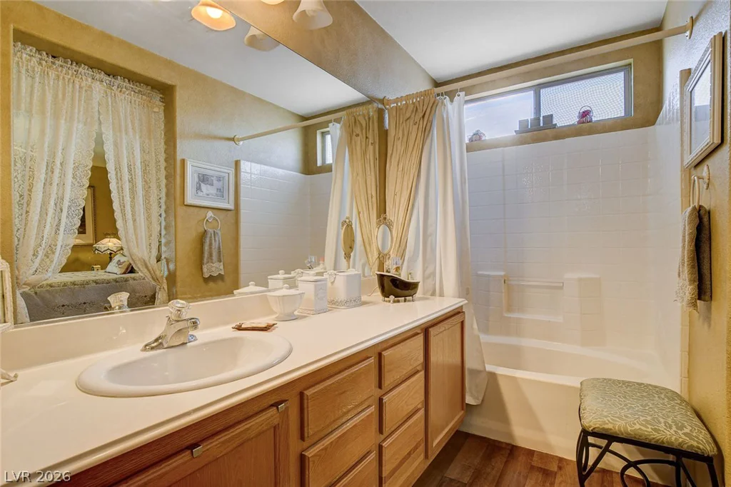 3709 Shanagolden, Las Vegas, NV 89129