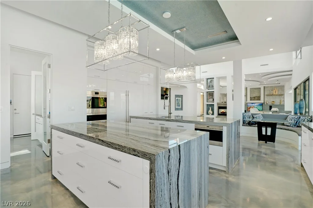10 Ridge Blossom, Las Vegas, NV 89135