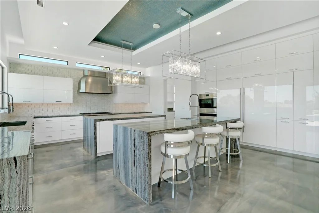 10 Ridge Blossom, Las Vegas, NV 89135