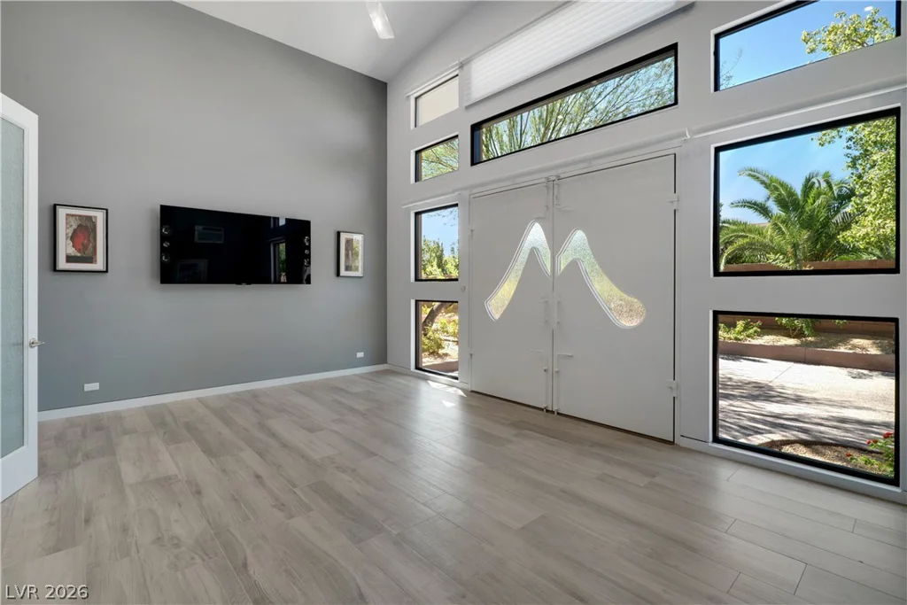 10 Ridge Blossom, Las Vegas, NV 89135