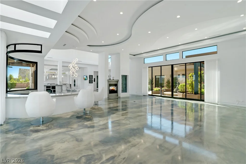 10 Ridge Blossom, Las Vegas, NV 89135