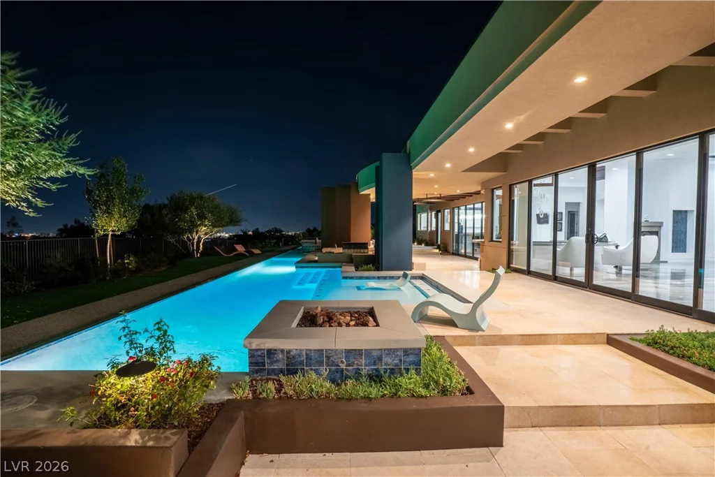 10 Ridge Blossom, Las Vegas, NV 89135
