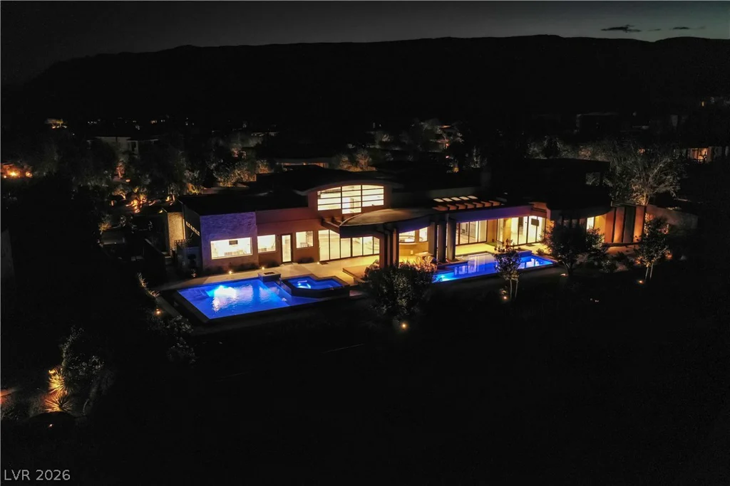 10 Ridge Blossom, Las Vegas, NV 89135