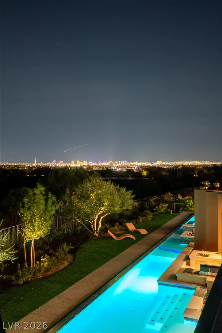 10 Ridge Blossom, Las Vegas, NV 89135