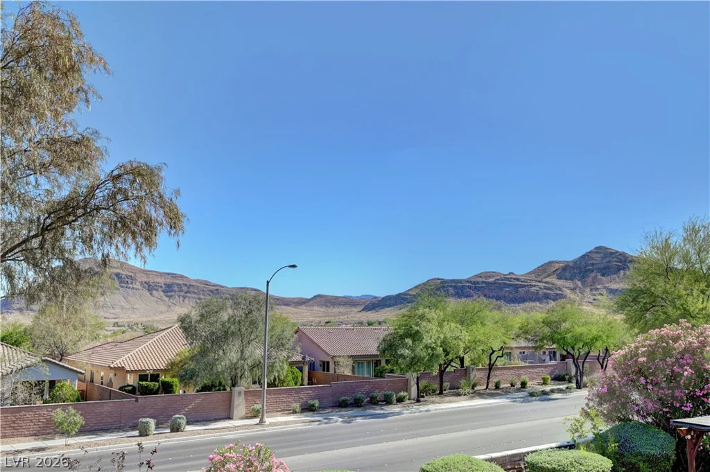 9151 SENDERO, Las Vegas, NV 89178