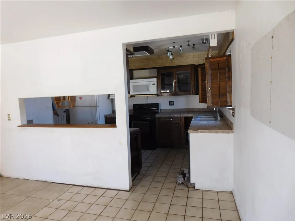 7105 Pinelake, Las Vegas, NV 89145