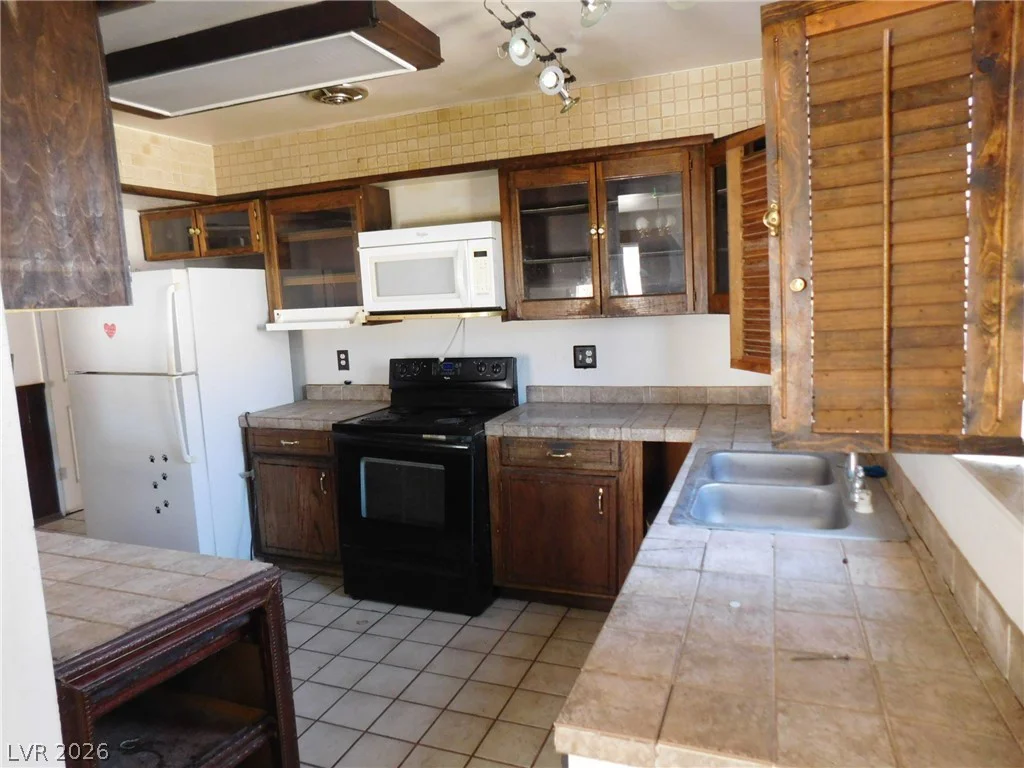7105 Pinelake, Las Vegas, NV 89145