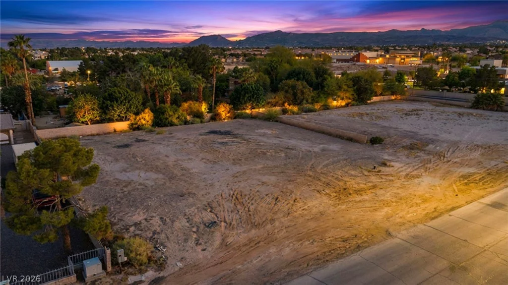 7460 Topaz, Las Vegas, NV 89120