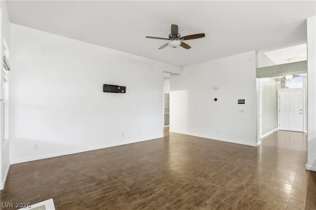 5871 Lost Valley, Las Vegas, NV 89113