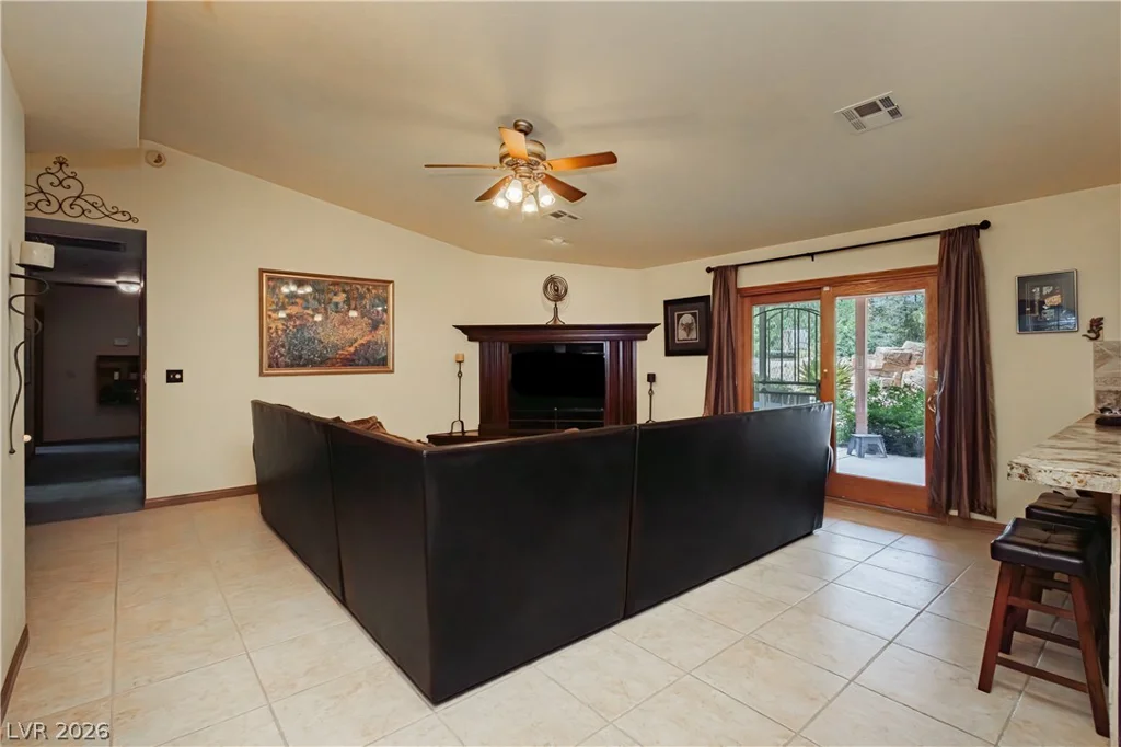 5525 Tee Pee, Las Vegas, NV 89149