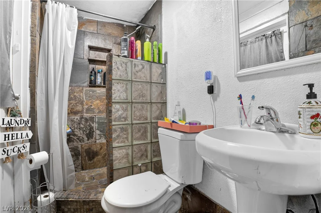 4686 Sheppard, Las Vegas, NV 89122