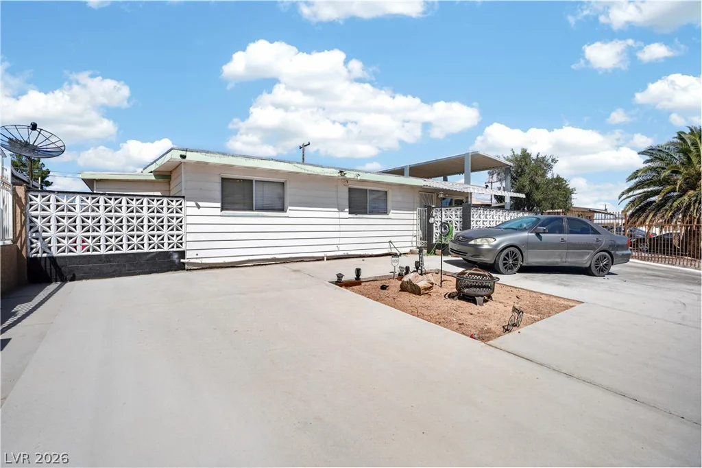 4686 Sheppard, Las Vegas, NV 89122