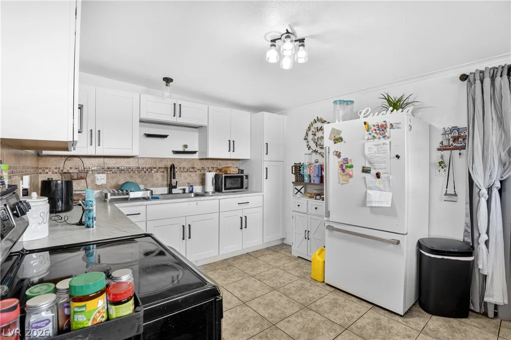 4686 Sheppard, Las Vegas, NV 89122