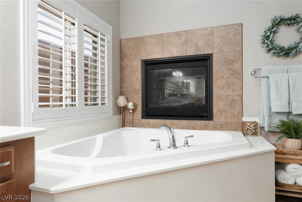 11233 Carson Brook, Las Vegas, NV 89183