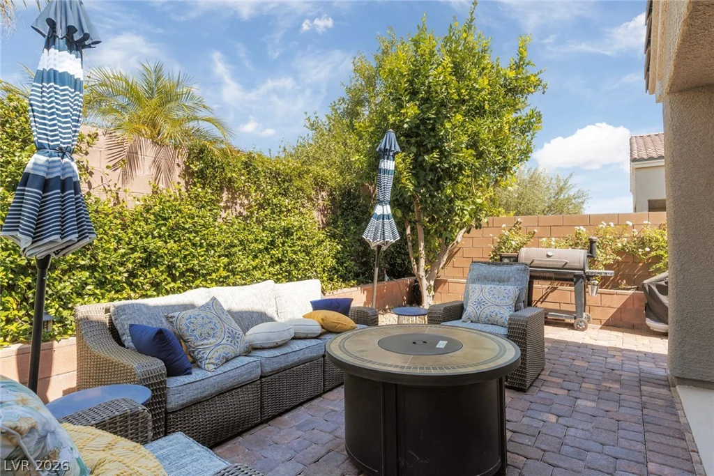 11233 Carson Brook, Las Vegas, NV 89183