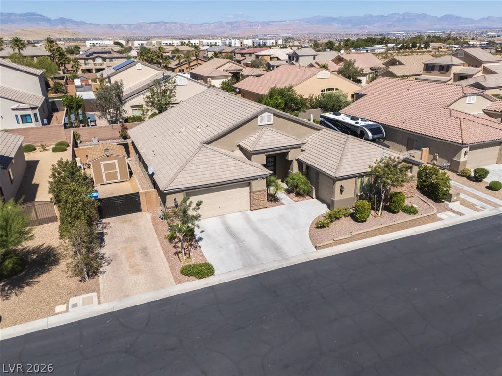11233 Carson Brook, Las Vegas, NV 89183