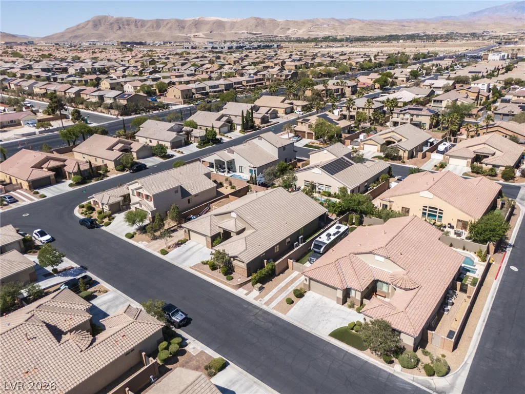 11233 Carson Brook, Las Vegas, NV 89183