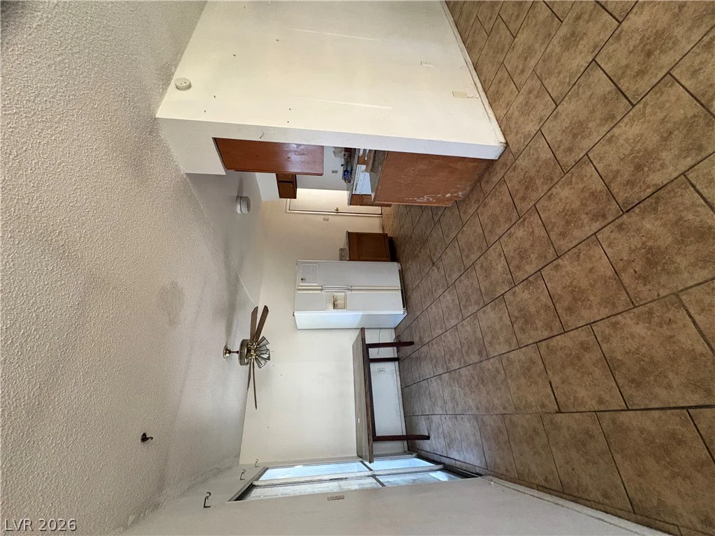 708 Van Ert, North Las Vegas, NV 89030