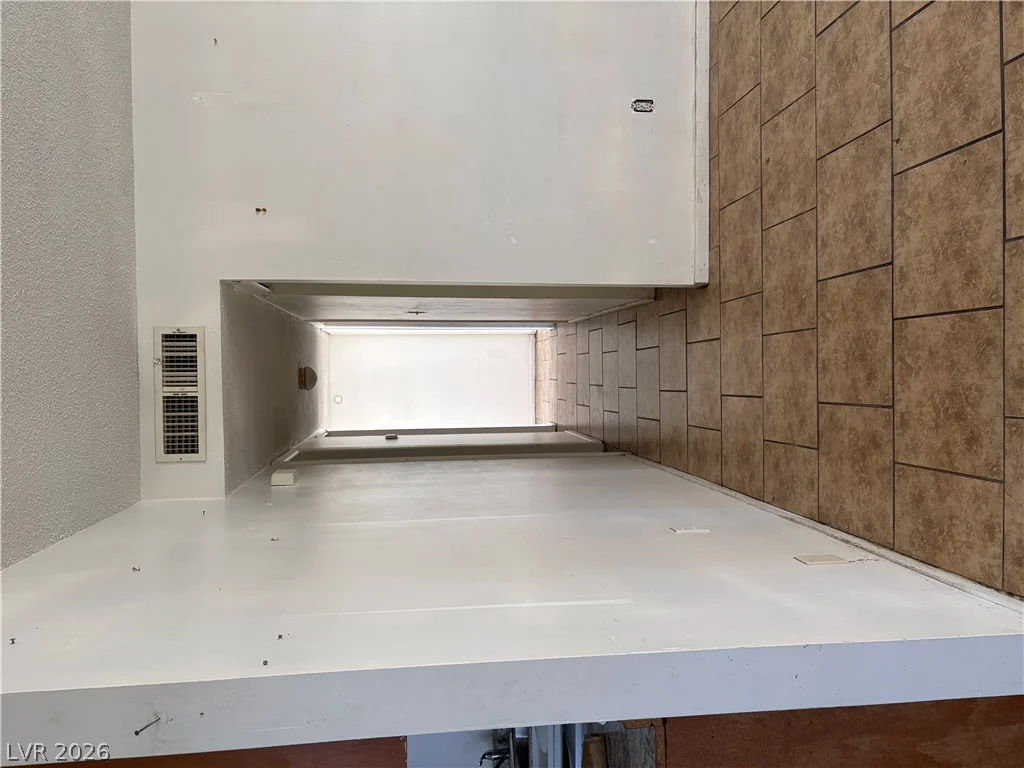 708 Van Ert, North Las Vegas, NV 89030