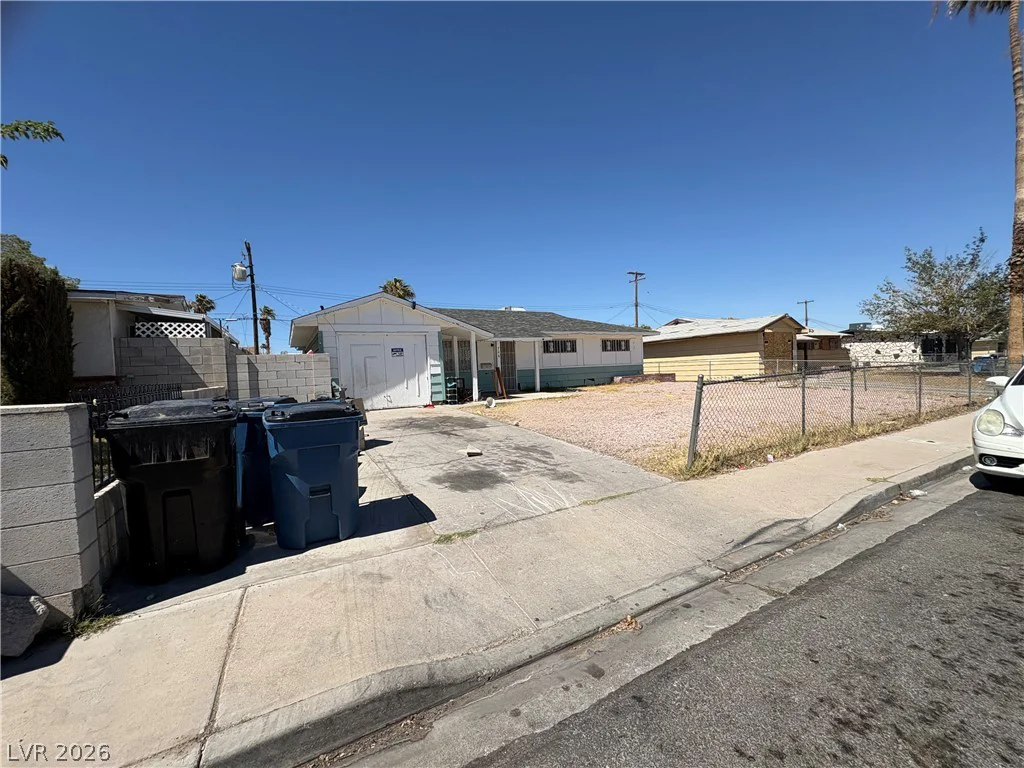 708 Van Ert, North Las Vegas, NV 89030
