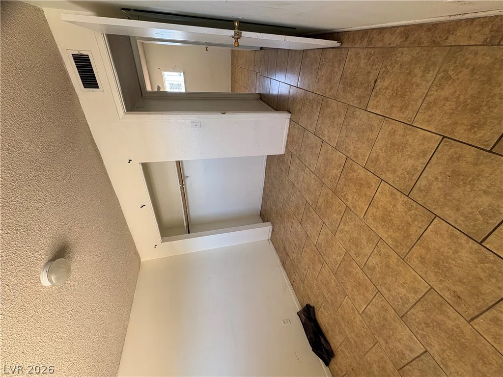 708 Van Ert, North Las Vegas, NV 89030
