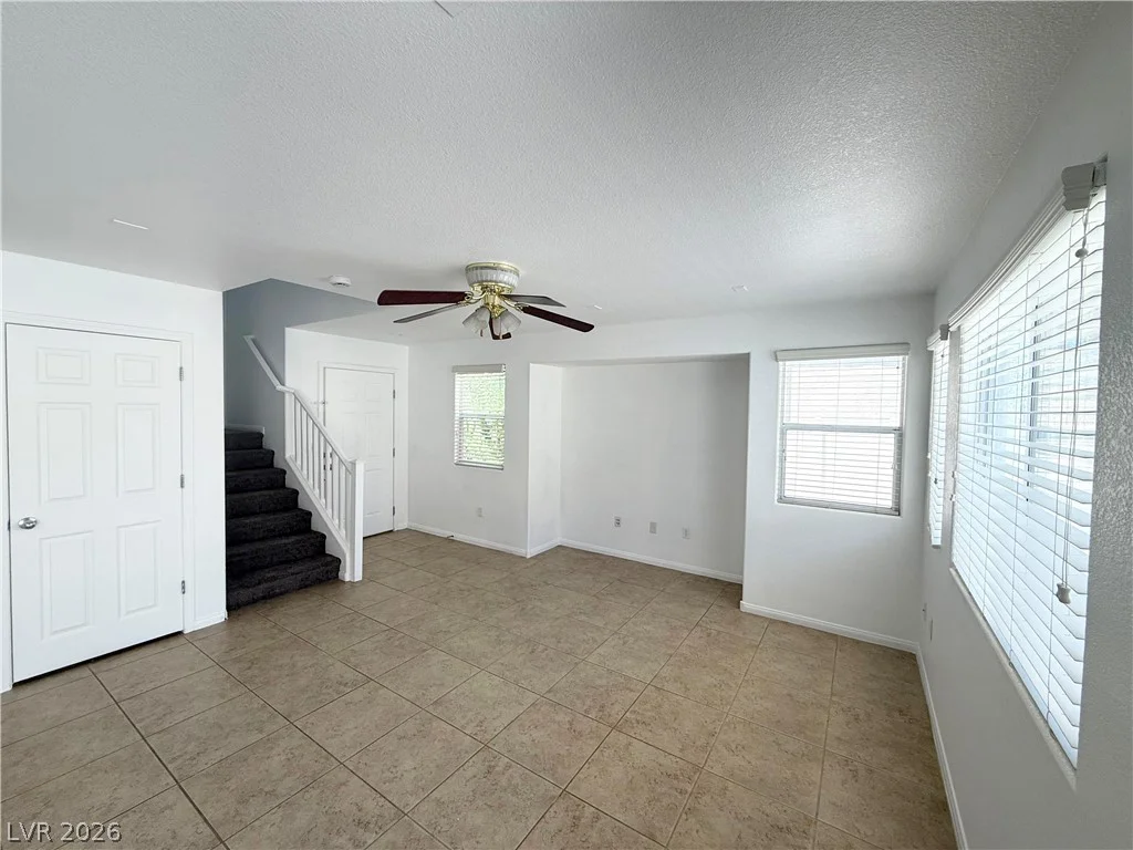 6035 Dewey, Las Vegas, NV 89118
