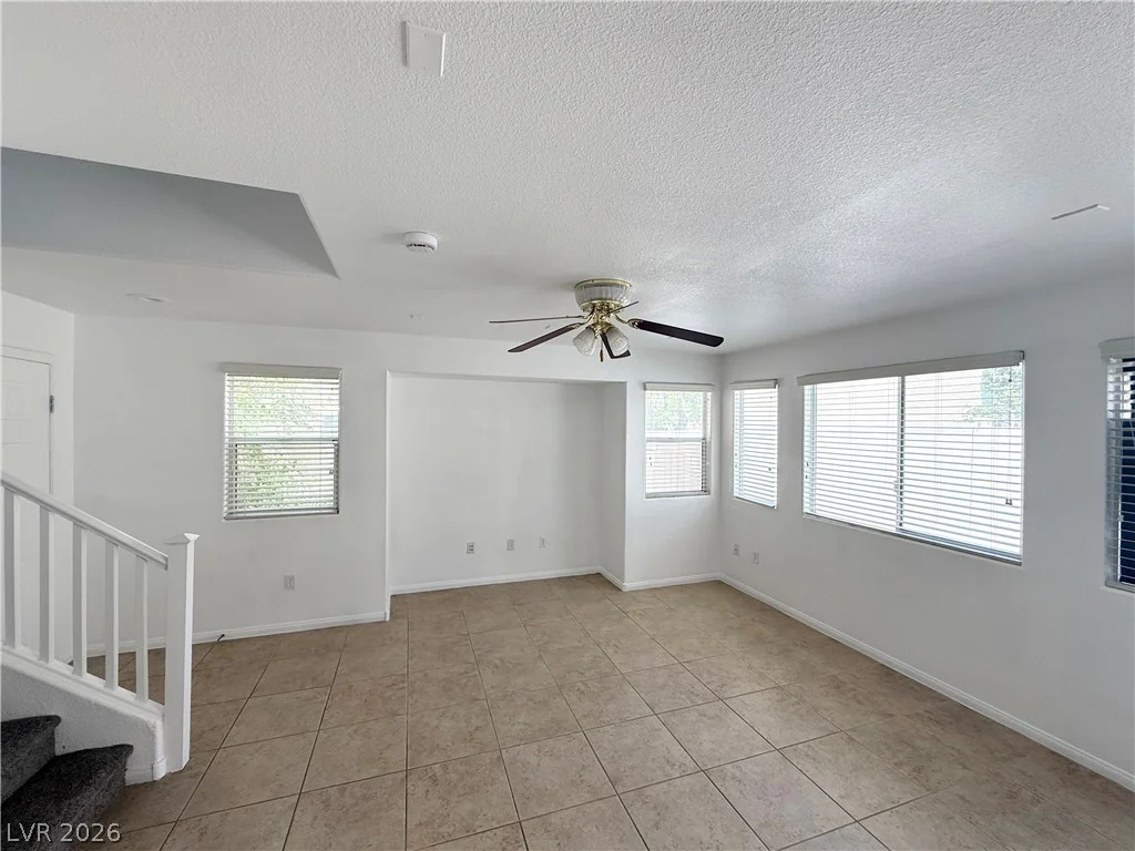 6035 Dewey, Las Vegas, NV 89118
