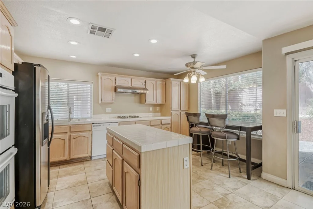 2333 Homeland, Las Vegas, NV 89128