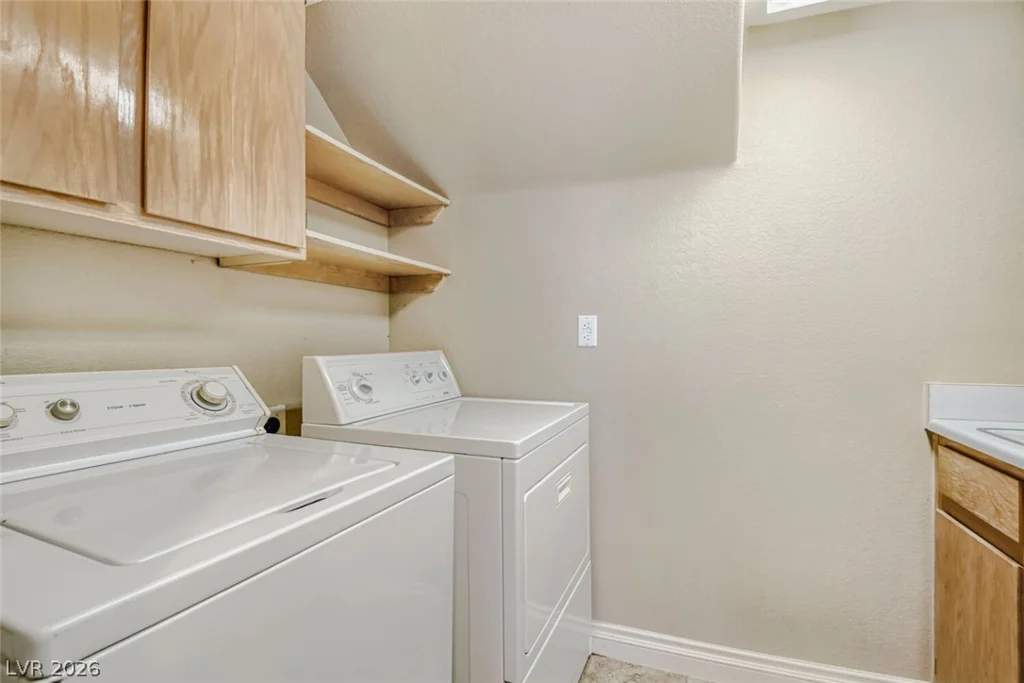 2333 Homeland, Las Vegas, NV 89128