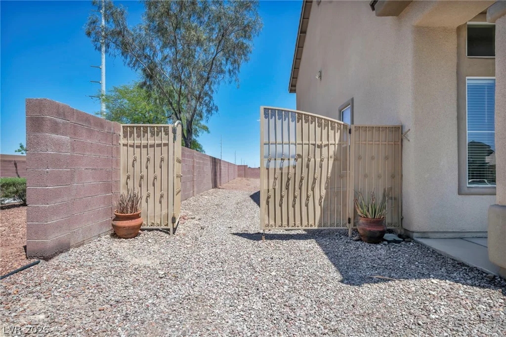 6228 Red Pine, Las Vegas, NV 89130