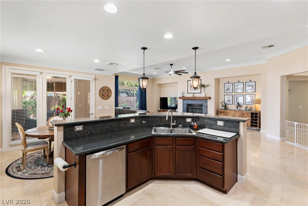 8234 Cupertino Heights, Las Vegas, NV 89178