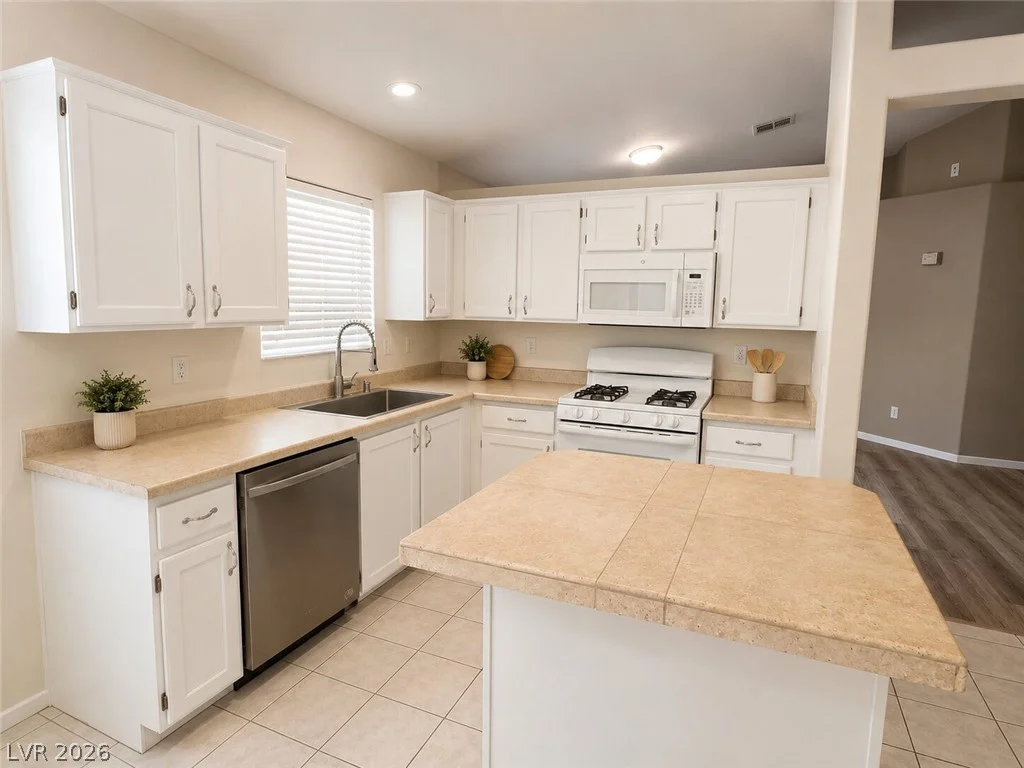5900 Round Castle, Las Vegas, NV 89130