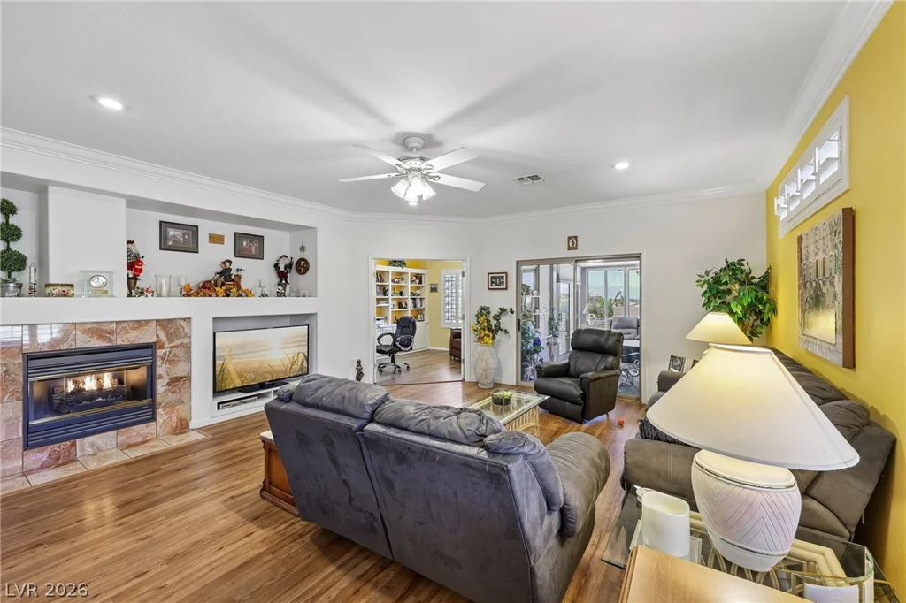 586 Cypress Gardens, Henderson, NV 89012