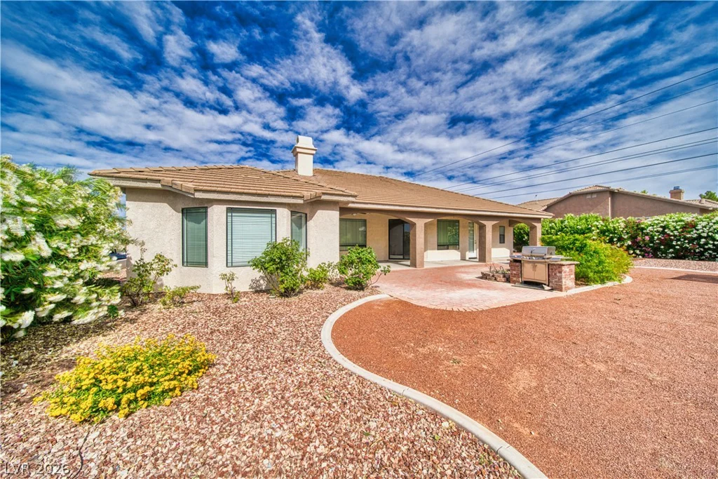 2061 Iroquois, Pahrump, NV 89048