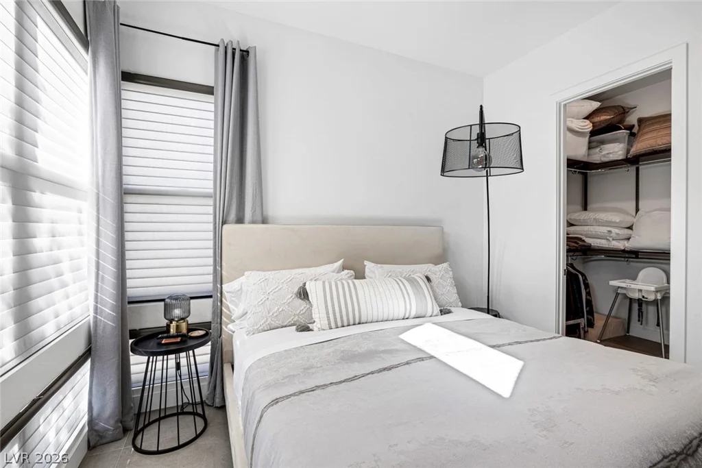 6782 Double Star, Las Vegas, NV 89135