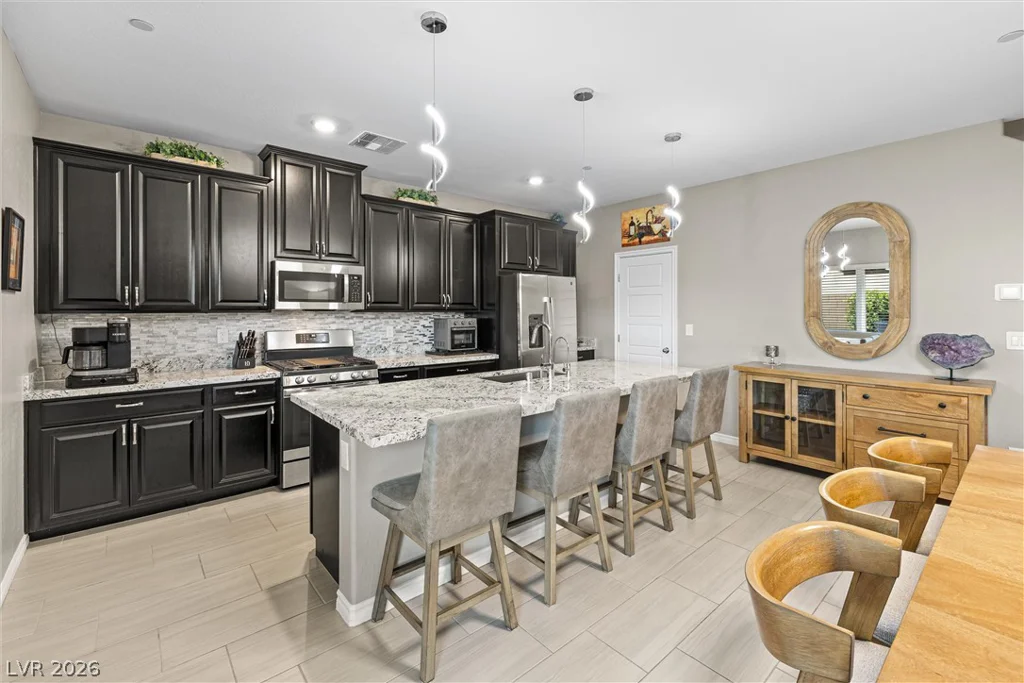 7058 Noah Raven, North Las Vegas, NV 89084