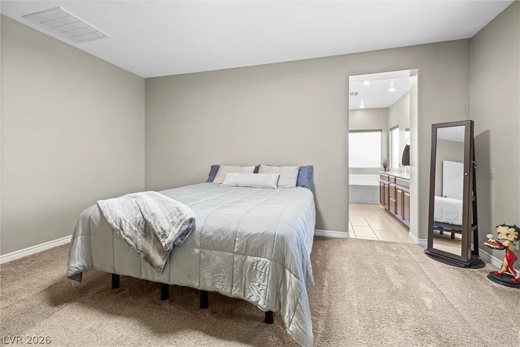 7058 Noah Raven, North Las Vegas, NV 89084