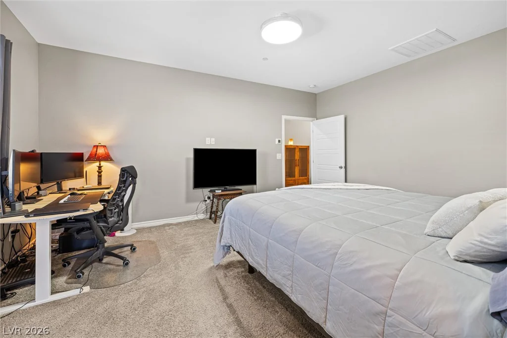 7058 Noah Raven, North Las Vegas, NV 89084