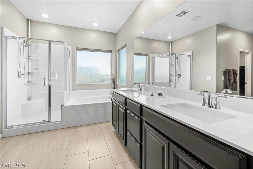 7058 Noah Raven, North Las Vegas, NV 89084
