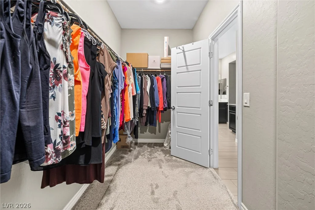7058 Noah Raven, North Las Vegas, NV 89084