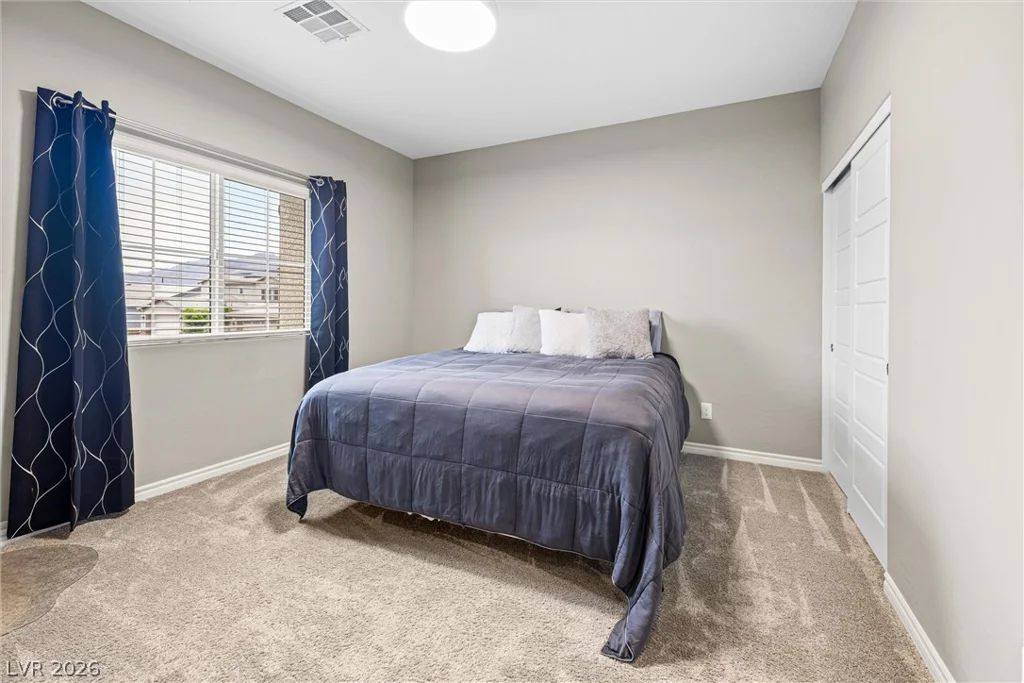7058 Noah Raven, North Las Vegas, NV 89084