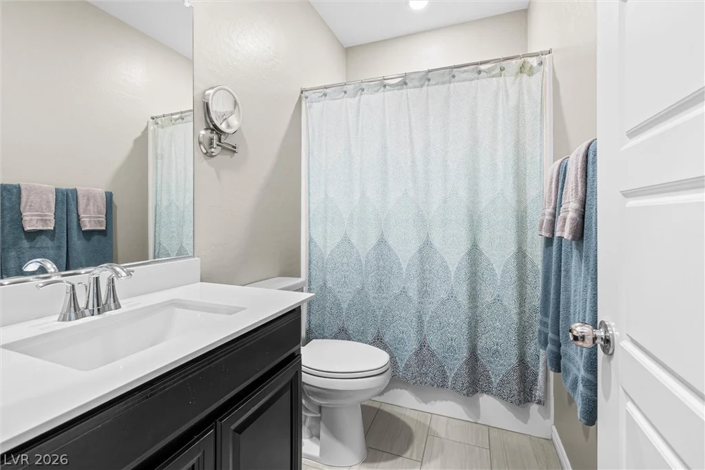 7058 Noah Raven, North Las Vegas, NV 89084