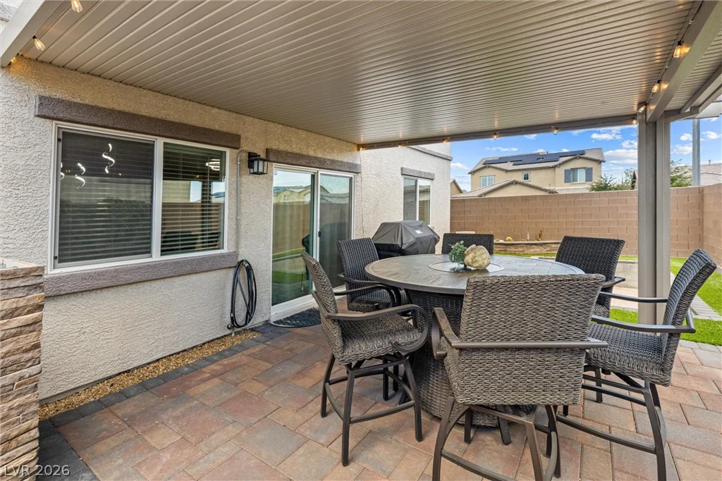 7058 Noah Raven, North Las Vegas, NV 89084