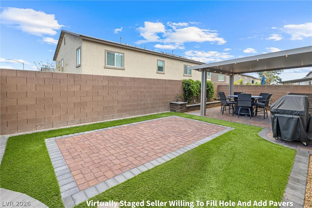 7058 Noah Raven, North Las Vegas, NV 89084